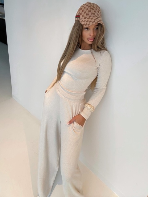 Komplet dzianinowy Aura Crema